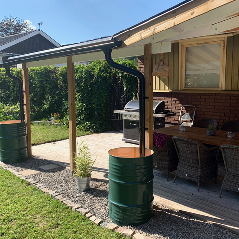 Regntunnor och grus Regntunnor och grus